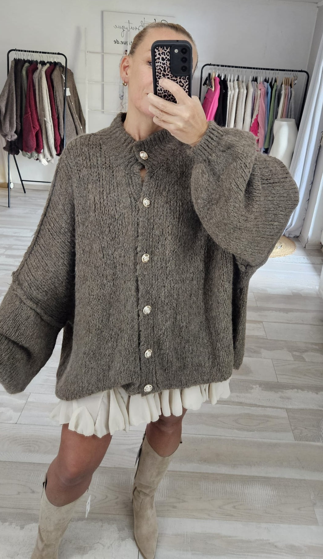 slider image slider_item_xamAat