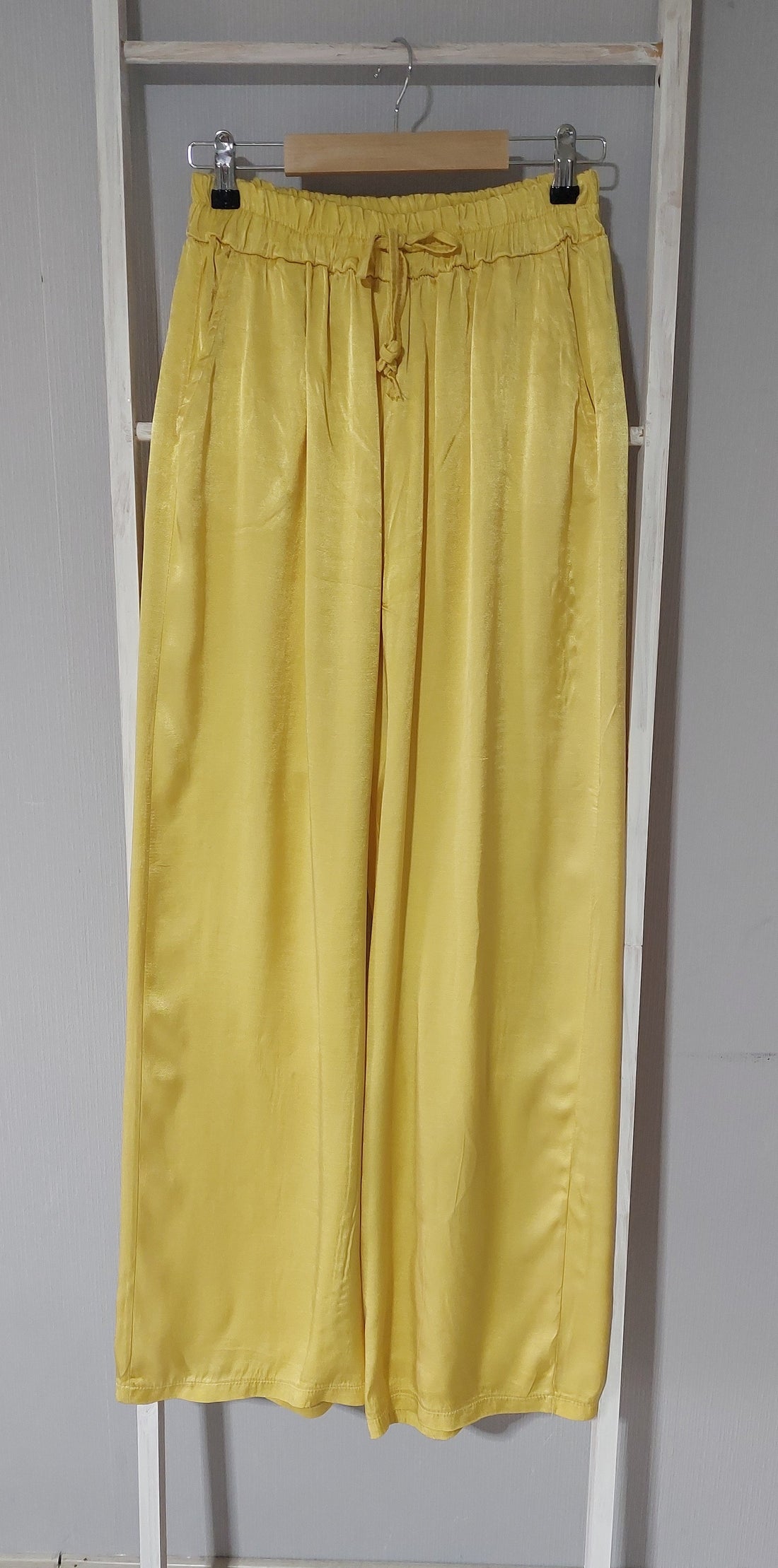 Satin Hose in 2 Farben