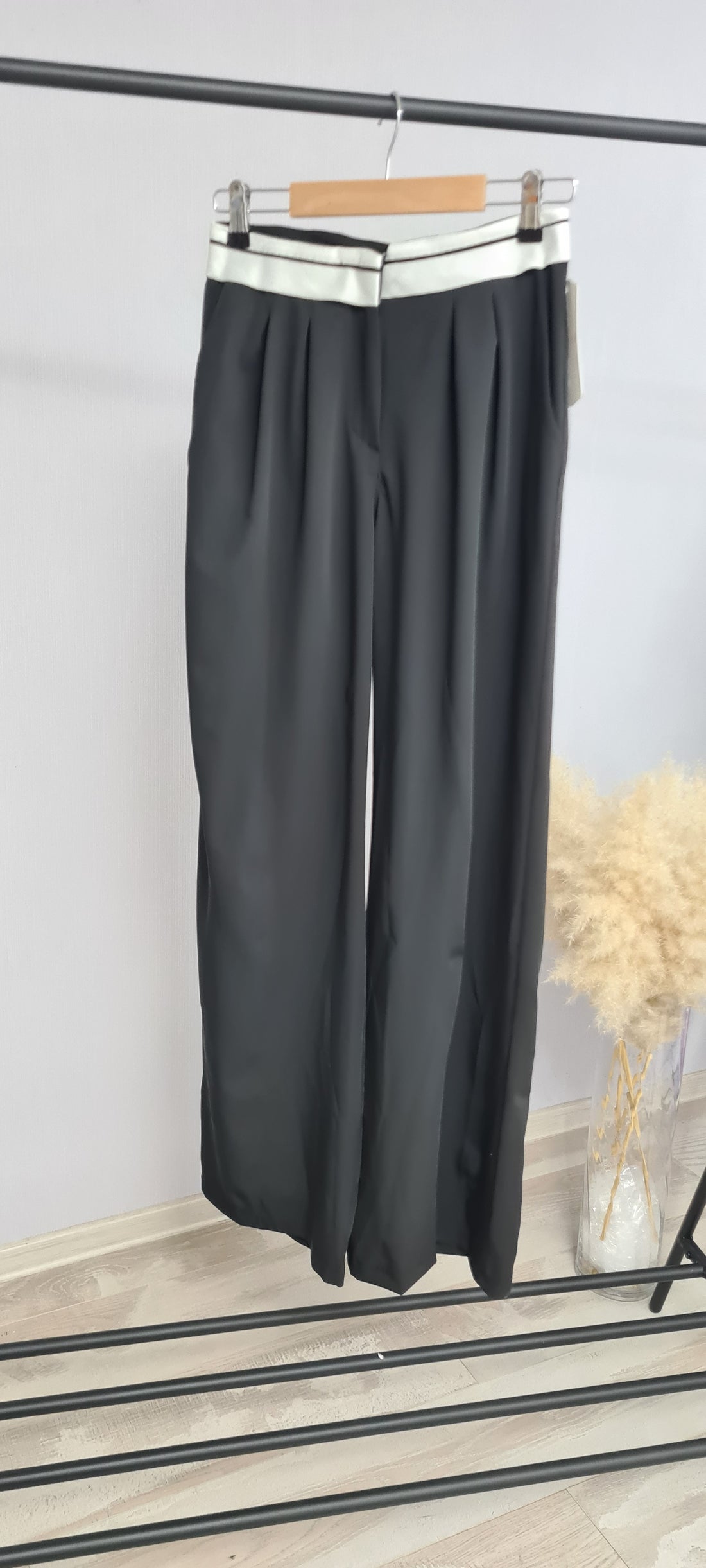 HOSE MIT UMGESCHLAGENEM BUND 2 FARBEN